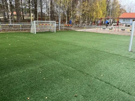 Fotbollsplan med Hybridgräs