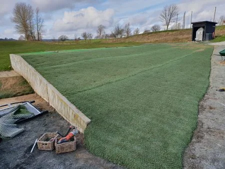 Hybridgräs vid rangen ÖSGK