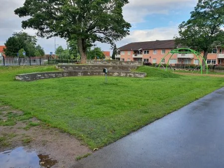 Tomelilla med hybridgräs